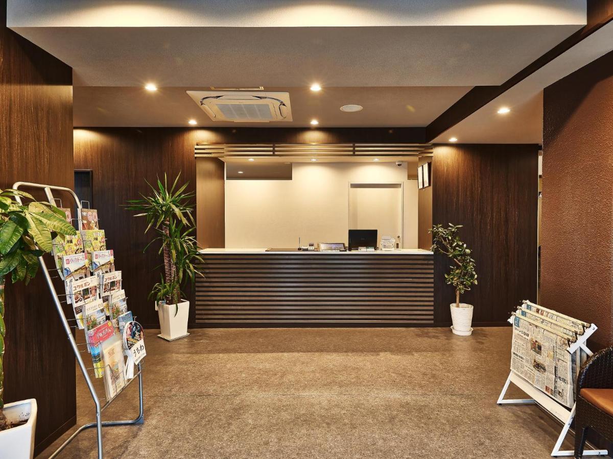 冲绳附楼皇冠酒店 沖繩 外观 照片